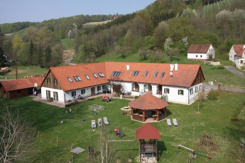 Kuerbishof Gartner Villa Fehring Exterior photo